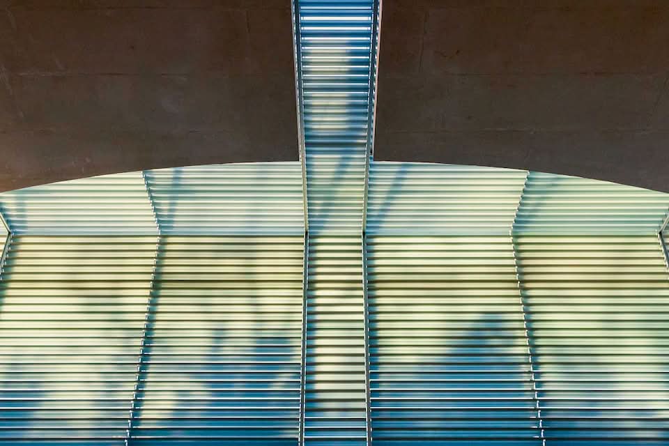 Krematorium Baumschulenweg was designed by Axel Schultes and Charlotte Frank, who also worked on the Berlin Chancellery. What they created feels less like a building and more like a sensory experience. While I was there, this was one of the many things that came to mind.