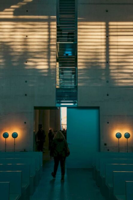 Krematorium Baumschulenweg was designed by Axel Schultes and Charlotte Frank, who also worked on the Berlin Chancellery. What they created feels less like a building and more like a sensory experience. While I was there, this was one of the many things that came to mind.