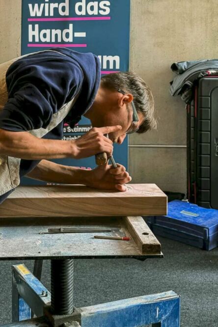 Krematorium Baumschulenweg was designed by Axel Schultes and Charlotte Frank, who also worked on the Berlin Chancellery. What they created feels less like a building and more like a sensory experience. While I was there, this was one of the many things that came to mind.