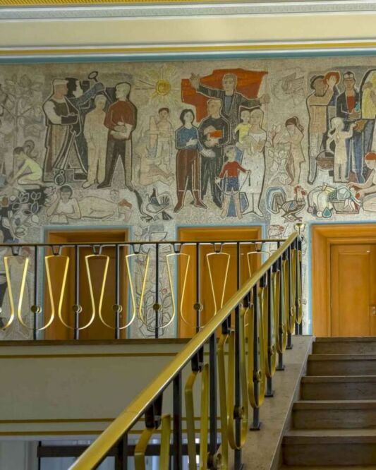 Even though the Eisenhüttenstadt murals are a bright feature of the city today, its roots go back to a time when borders changed and people came from Slavic countries. They were part of the final layer of this ideological construction. When you pass by a mosaic of a cosmonaut or a happy family on the side of a building, you are not enjoying pure art. They were placed there to help mend the wounds caused by the border changes, wars, and uprootings