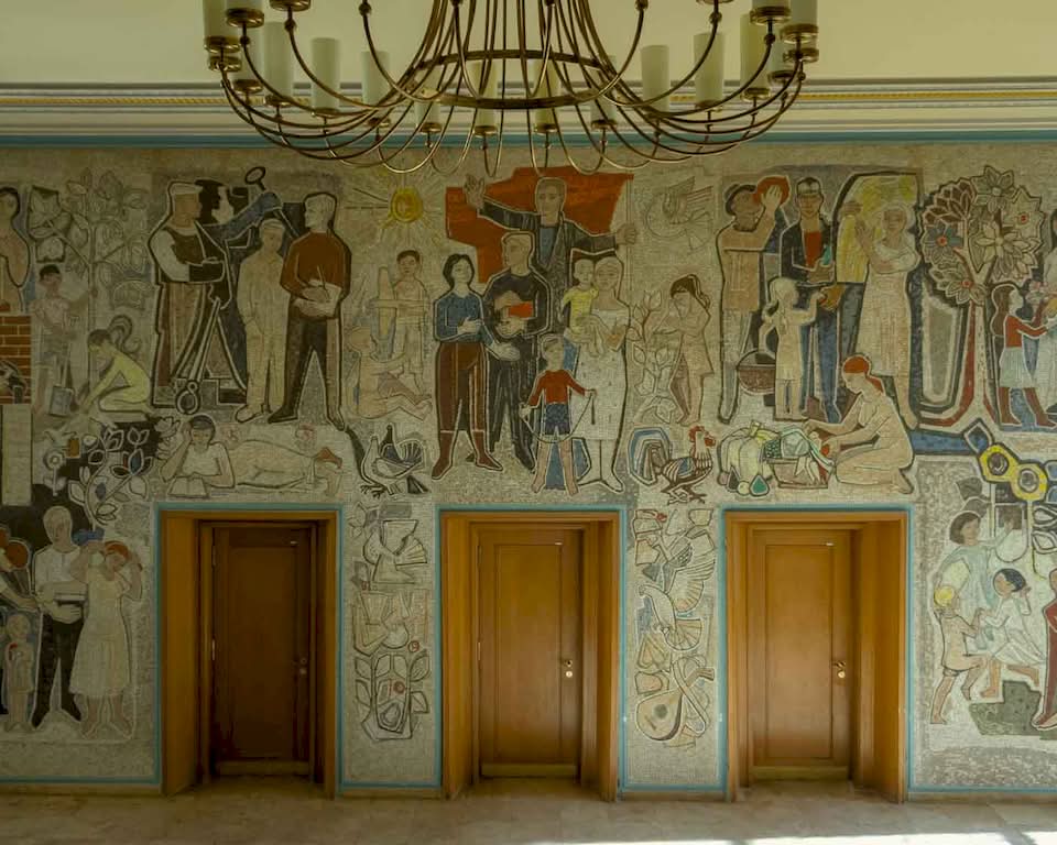 Even though the Eisenhüttenstadt murals are a bright feature of the city today, its roots go back to a time when borders changed and people came from Slavic countries. They were part of the final layer of this ideological construction. When you pass by a mosaic of a cosmonaut or a happy family on the side of a building, you are not enjoying pure art. They were placed there to help mend the wounds caused by the border changes, wars, and uprootings