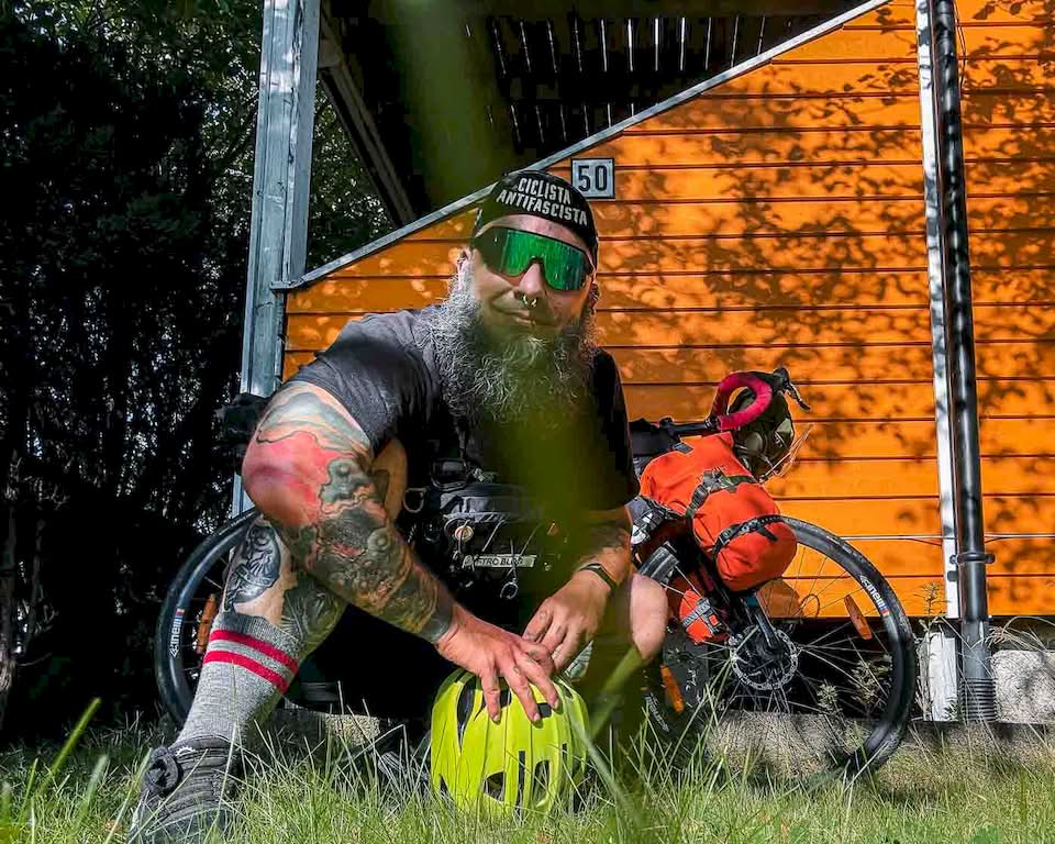 According to Strava, this was my personal record in elevation gain, and my legs felt that when I arrived at the hotel I booked in Moss. There I got a message from my girlfriend and my friends from Canal Alemanizando that they were already in Oslo waiting for me to arrive. This trip was almost coming to an end.