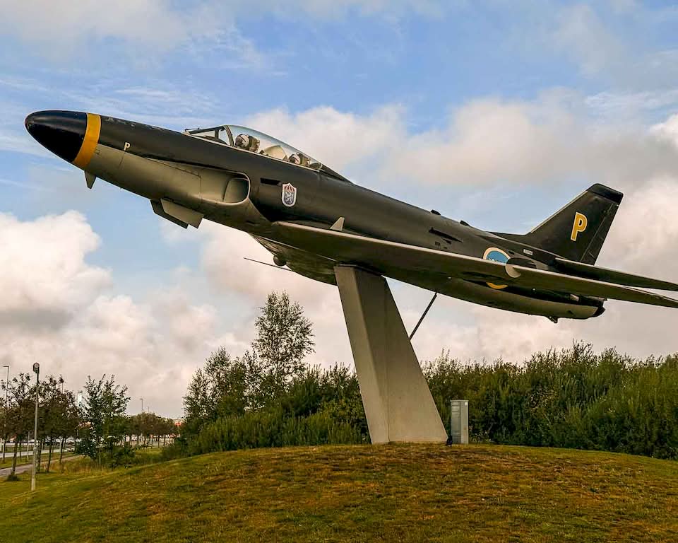 During this trip, the first thing I did in the morning was to check the weather forecast for the day. I had already seen that this section between Halmstadt and Varberg could have some rain, and it was clear that it would be the case since it drizzled on me while I was setting up my bags on the bike.