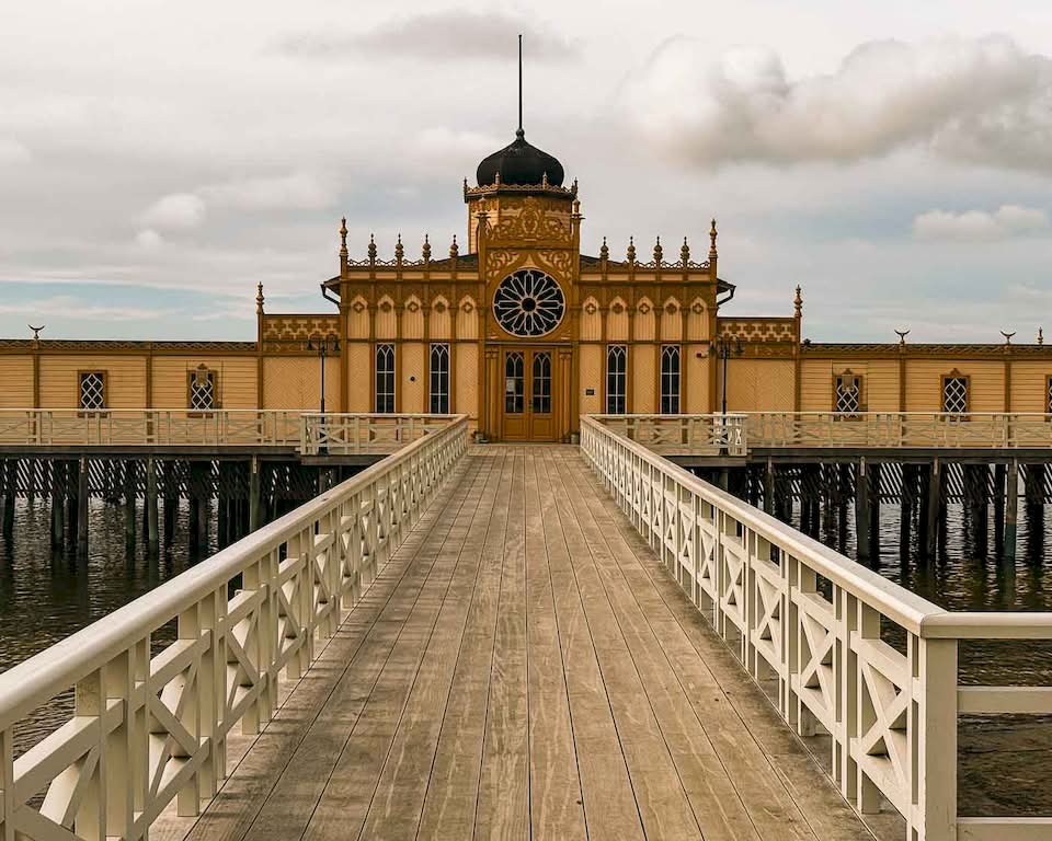 Halfway towards Varberg, my energy levels dropped a bit more than expected, and I decided to stop in a small village after Falkenberg for an ice cream and a short cycling break. I ended up getting an energy drink as well, and it helped me out perfectly.