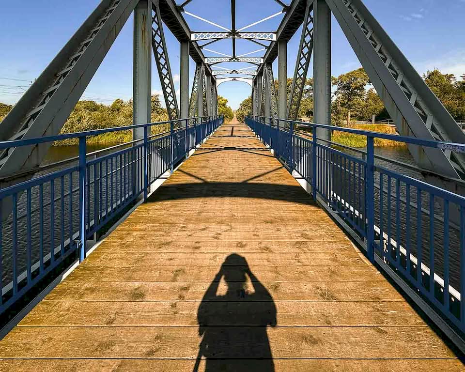 The weather seemed great when I went out to set up my bags and my bike. And it is unclear to me why, but that day I woke up excited about cycling. Since there was no breakfast offered at Anna’s Bed & Kitchen, I went to a COOP supermarket that was on my way. There I figure out that my CamelBak had a small puncture. I fixed it on the spot with some tape I had, and that was it.