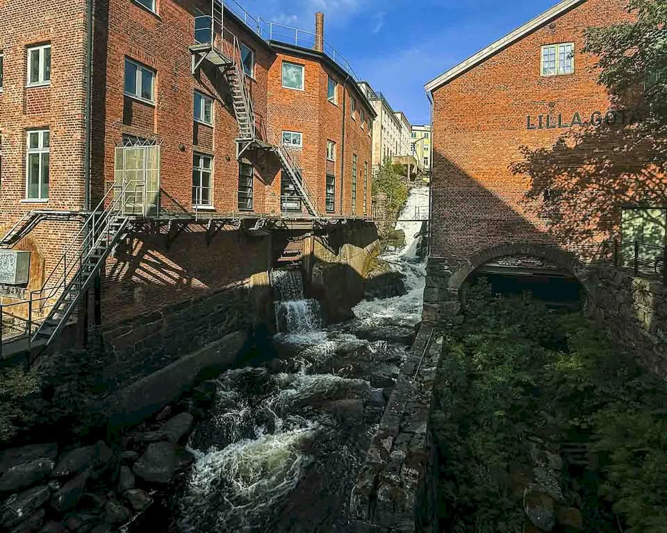 A little before I arrived in Gothenburg, I stopped to see the Mölndals Kvarnby. These waterfalls have a big historical importance to the area since they were used in the Middle Ages to power mills. In the late 1800s, they developed into one of Sweden’s most important industrial areas with paper production and oil storage.