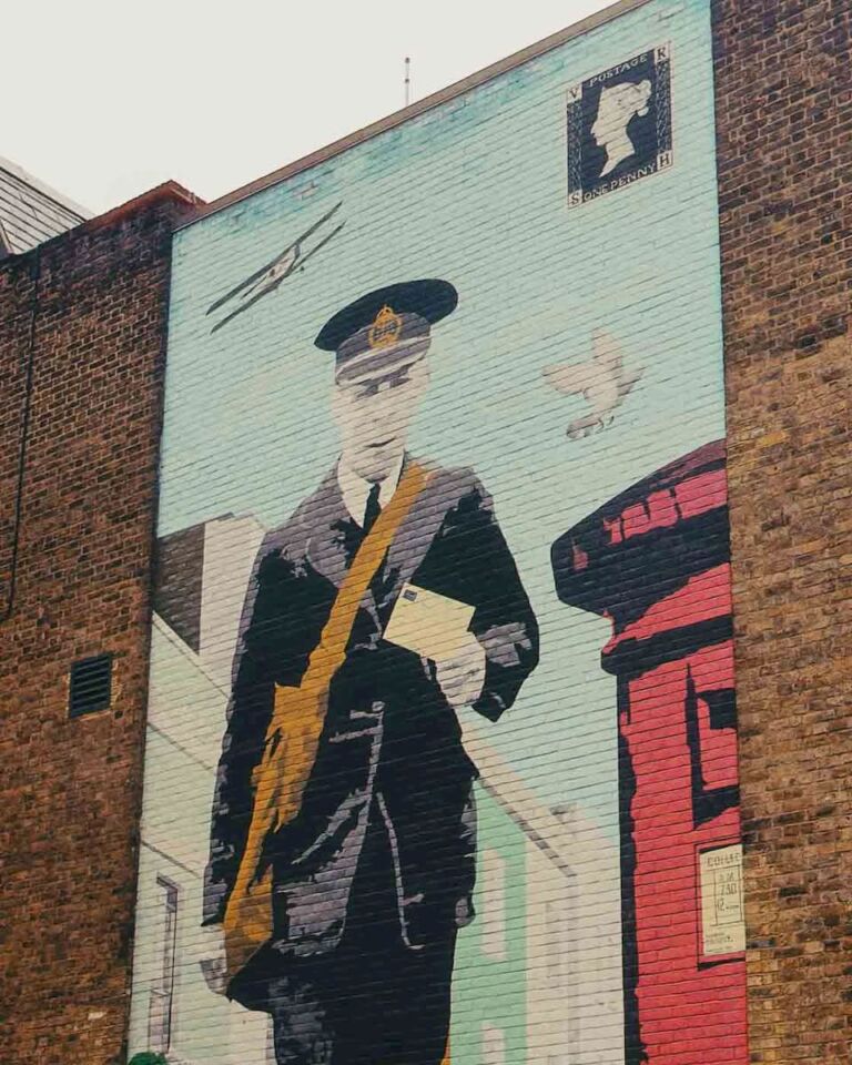 When people think of underground London, they usually picture the busy platforms of the Tube. But a whole world lies hidden beneath the modern capital's streets. From Churchill’s wartime bunker to the Mail Rail.