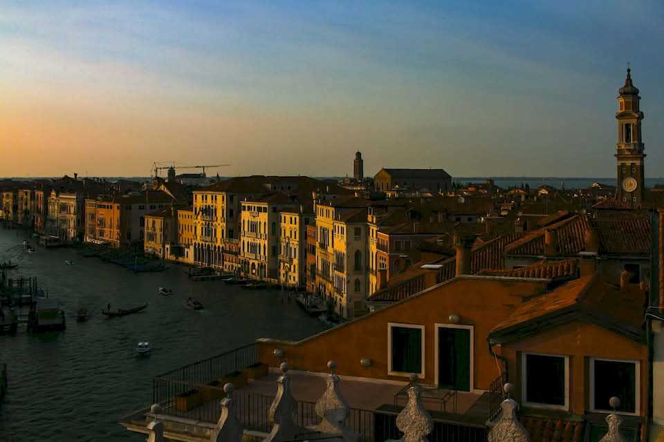 On my trip to Venice in 2024, I saw what I believe is the best and most amazing unobstructed view of Venice. And it wasn't from an ancient bell tower but from the roof of a luxury shopping center: the Fondaco dei Tedeschi. And here is the story behind the view from the Fondaco dei Tedeschi.