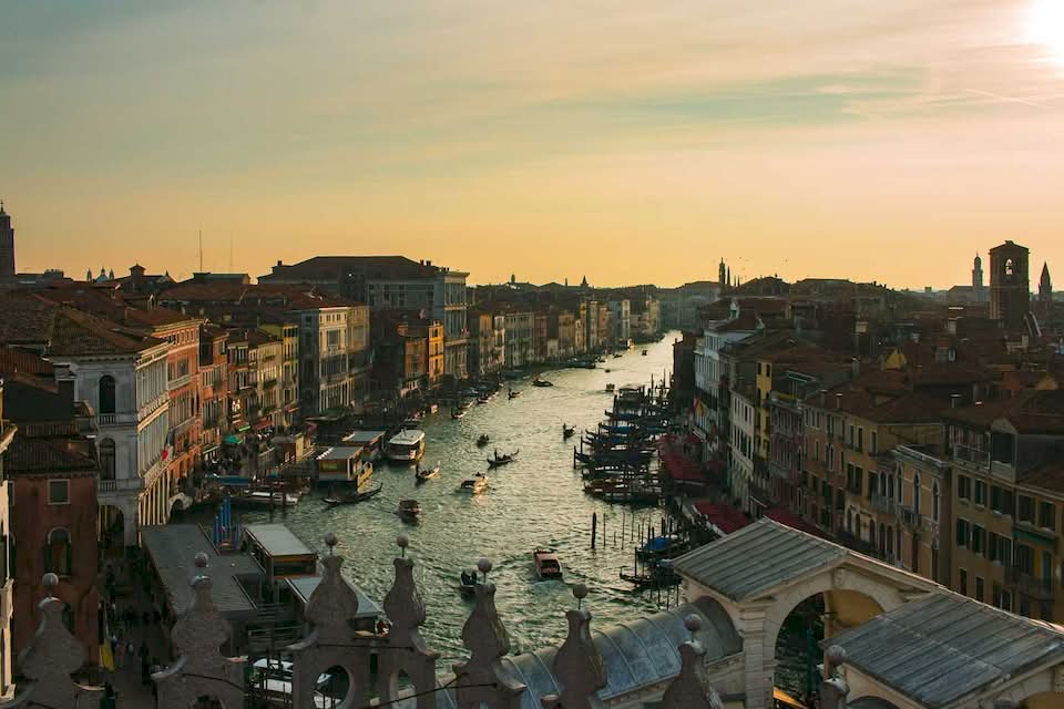 On my trip to Venice in 2024, I saw what I believe is the best and most amazing unobstructed view of Venice. And it wasn't from an ancient bell tower but from the roof of a luxury shopping center: the Fondaco dei Tedeschi. And here is the story behind the view from the Fondaco dei Tedeschi.