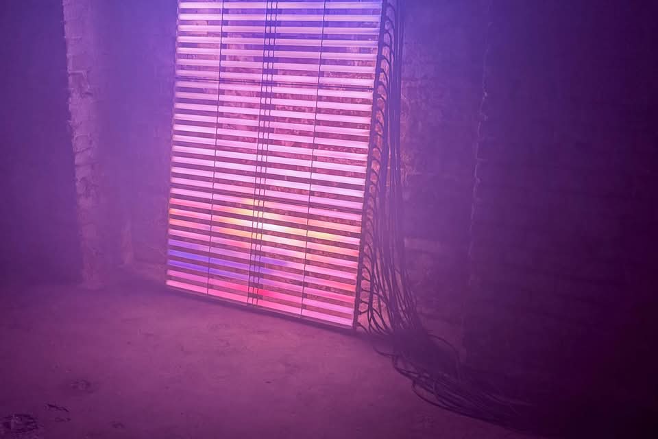 We live in a time of endless digital reproducibility and constant online availability. Because of this, Himmel unter Berlin offers something rare, an unrepeatable moment that exists only for those physically present in those dark hallways. It brings to mind a time: the spirit of the Berlin subculture of the 1990s, which was raw, unfinished, and naturally alive.